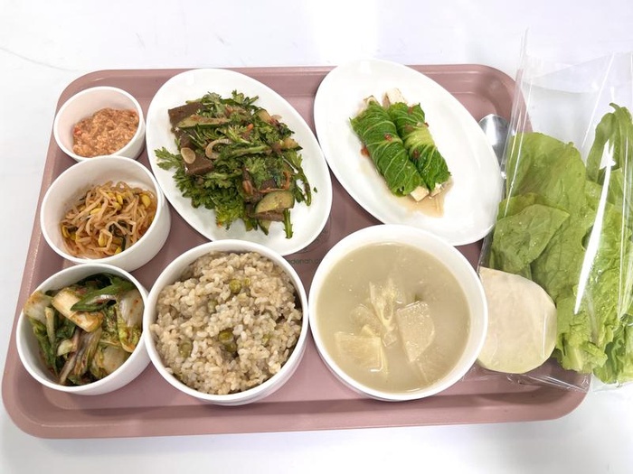 에덴요양병원 건강채식밥상 - 봄동팽이두부말이 - 