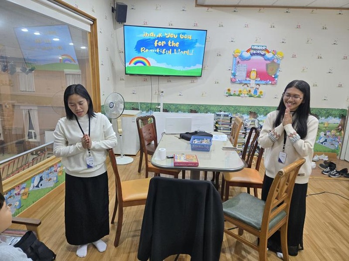 251212_에덴요양병원에 파송된 선교사 아이자 & 조이 - 