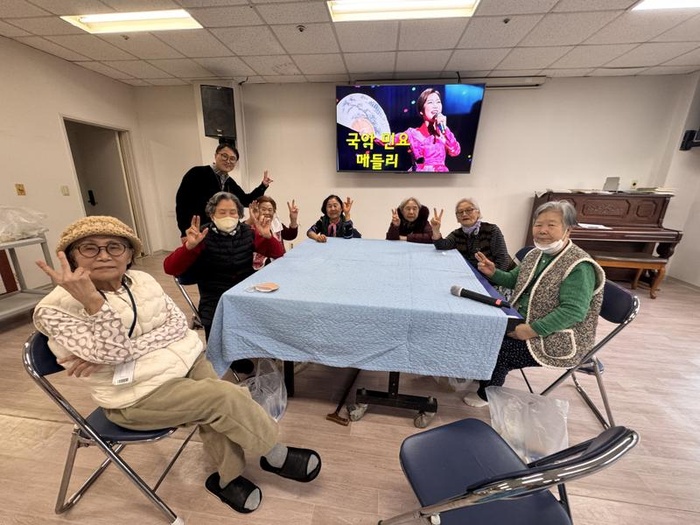 260213_설맞이 윷놀이 및 설 선물 전달_에덴요양병원 - 
