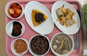 에덴요양병원 건강채식밥상 - 구운컬리플라워 샐러드-