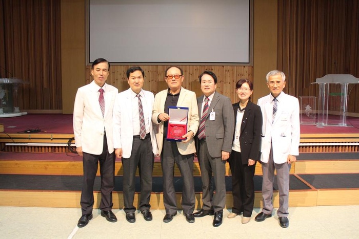 [소식] 161012_후면도로 포장_감사패 수여 - 