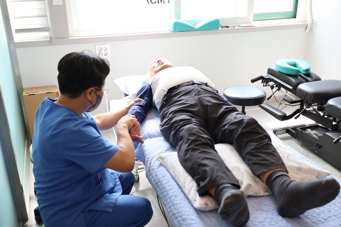 9.도수치료 1 -